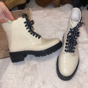 Lemon Jelly cream and black rain boots size 8 (39)